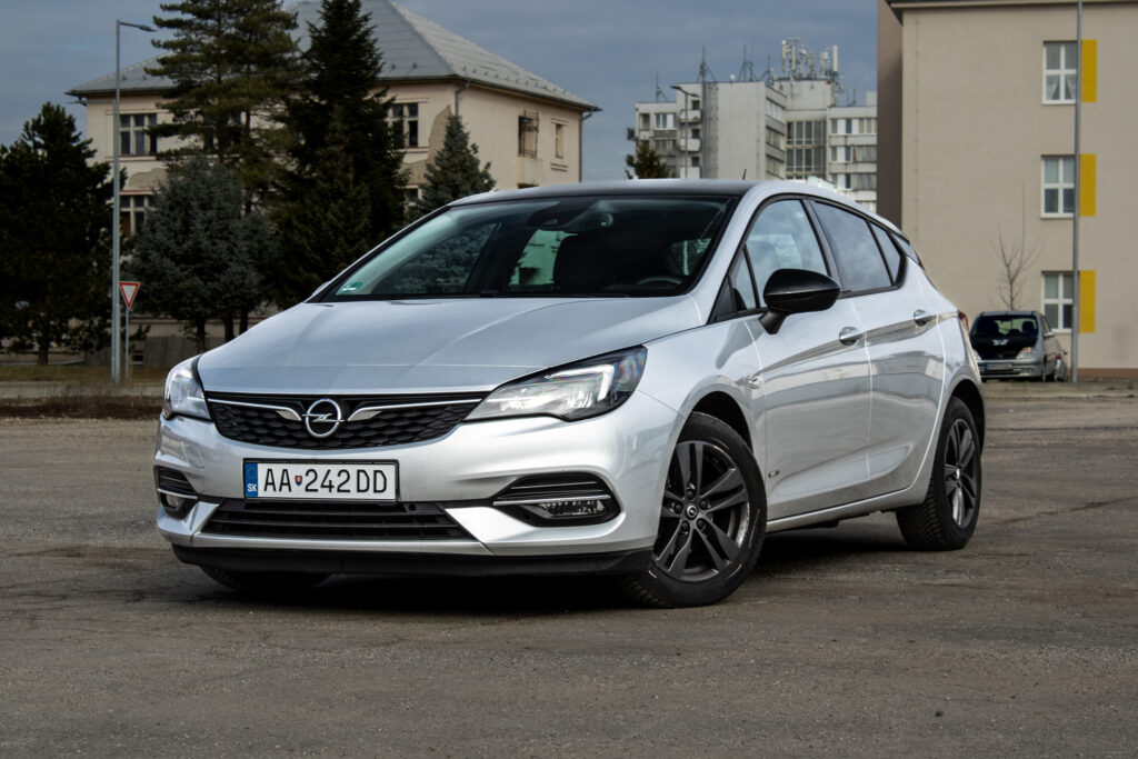 Opel Astra 1.2 Turbo 130k Elegance