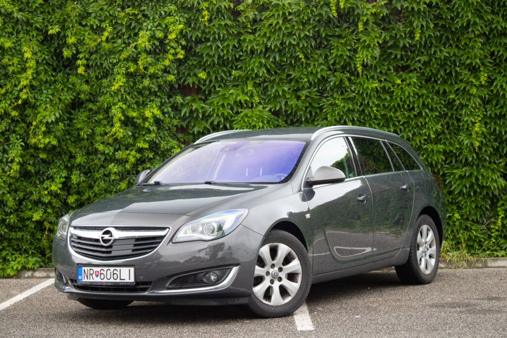 Opel Insignia country tourer