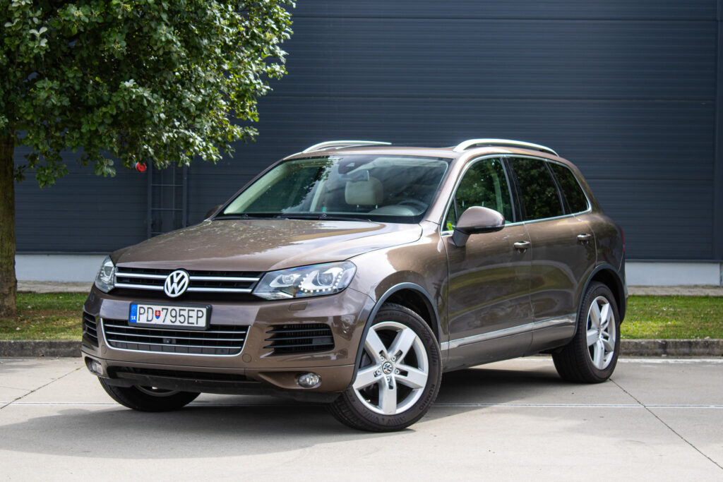 Volkswagen Touareg 3.0TDi V6 /aj na splátky/
