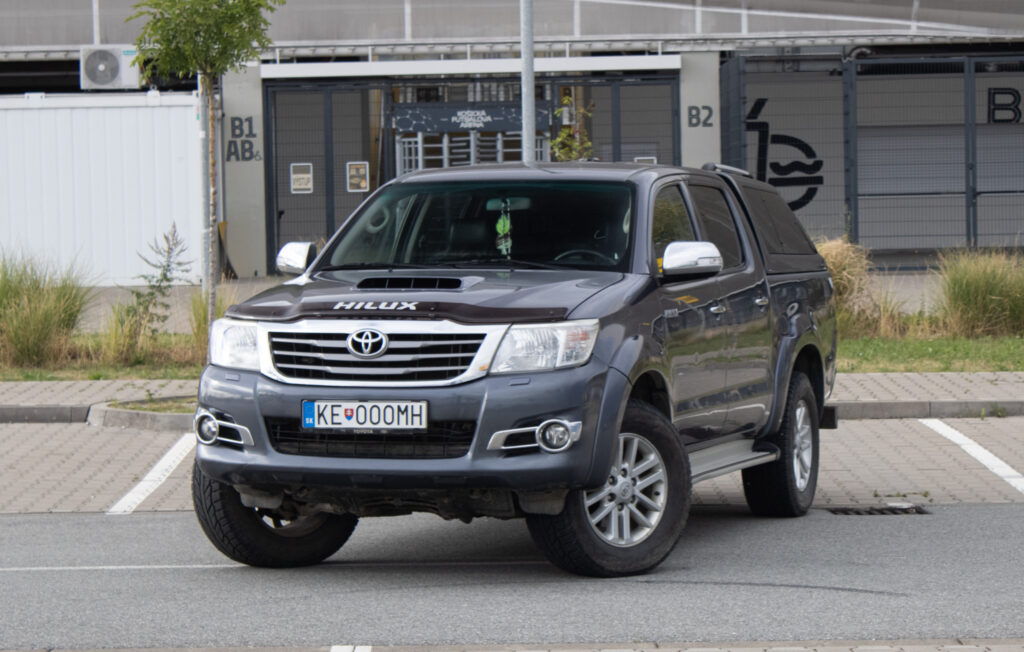 Toyota Hilux DC 3.0 I D-4D Sol A/T