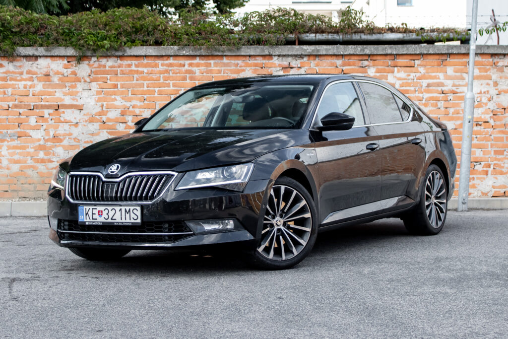 Škoda Superb / Laurin & Klement/ 2.0 TSI DSG/ MTM úprava/ Canton/ Vyhrievané+vent. sed.