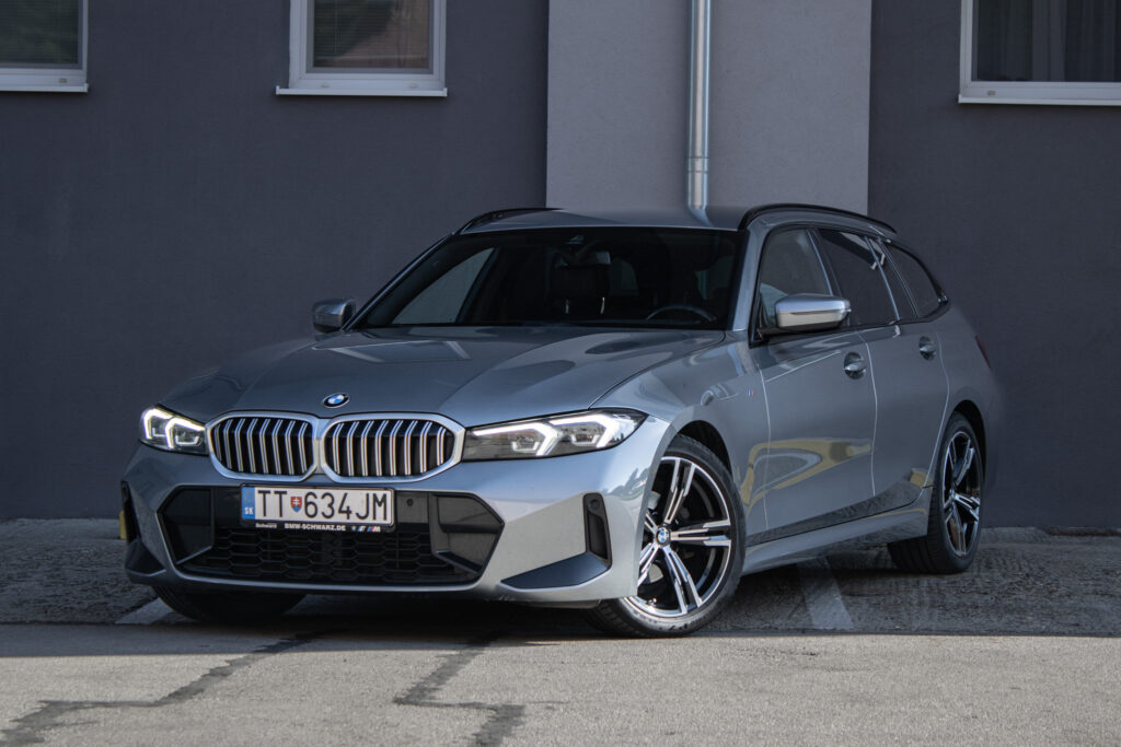 BMW Rad 3 Touring 318d mHEV  A/T