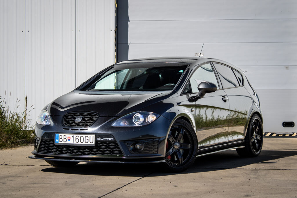 Seat Leon 2.0 TSI CUPRA R310 / AJ NA SPLÁTKY / PROTIÚČET /