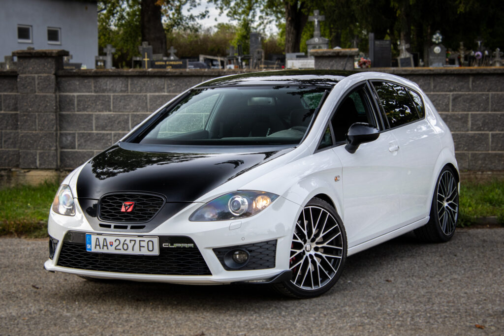 Seat Leon Cupra R310 2.0 TSI, M6, 228kW / AJ NA SPLÁTKY / PROTIÚČET /