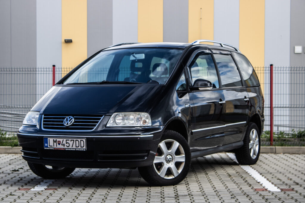 Volkswagen Sharan 2.0 TDI Highline, 103kW, M6, 5d. / AJ NA SPLÁTKY / PROTIÚČET /