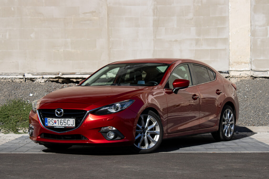 Mazda 3 2.0 Skyactiv -G120 Revolution