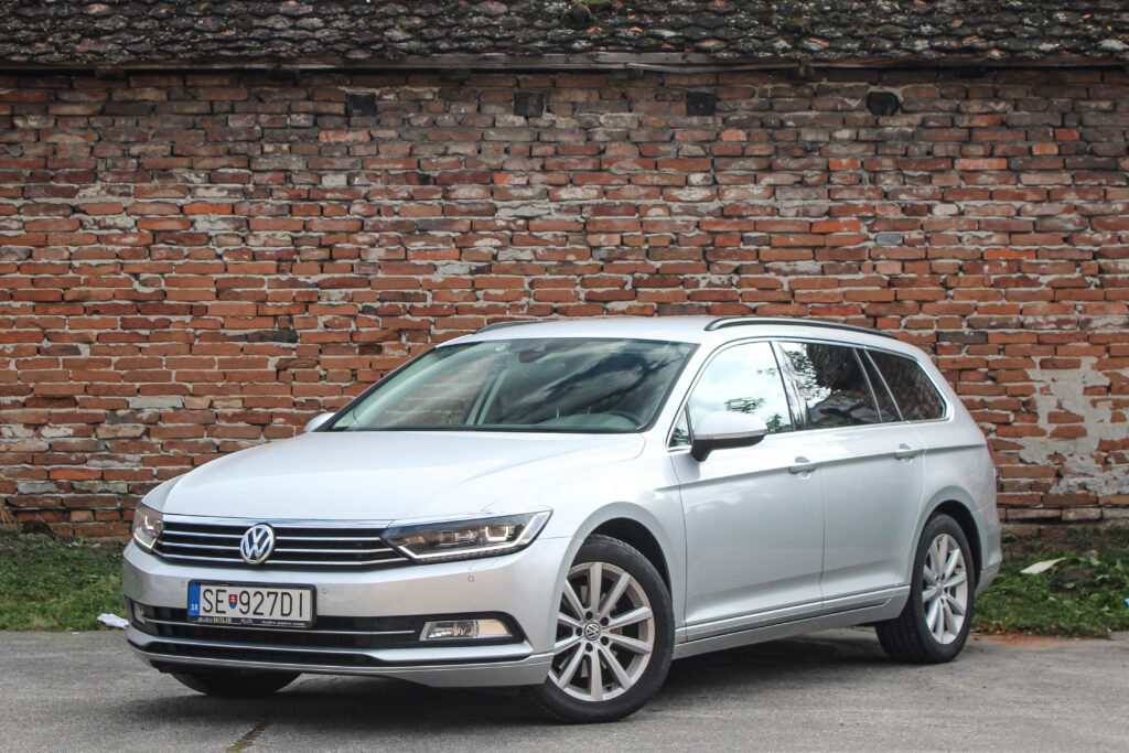 Volkswagen Passat Variant 2.0 TDI Highline DSG / AJ NA SPLÁTKY / PROTIÚČET /