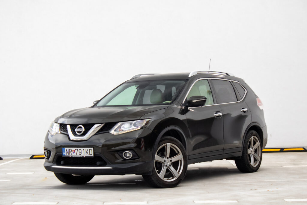 Nissan X-Trail 1.6dCi 96kw Tekna 2016 MT/6 / AJ NA SPLÁTKY / PROTIÚČET