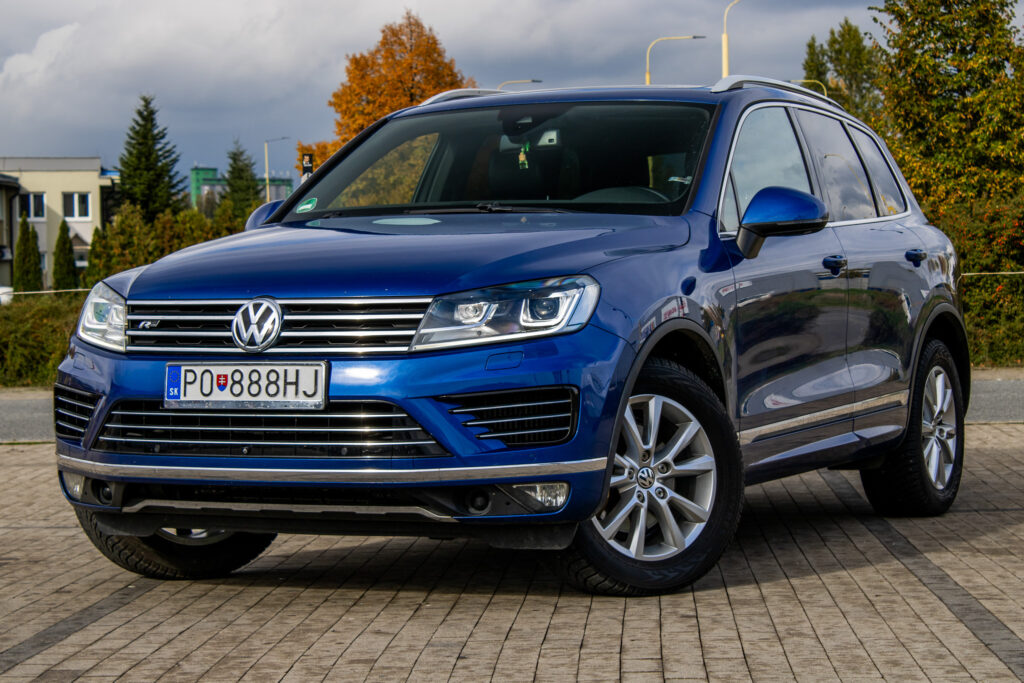 Volkswagen Touareg 3.0 TDI V6 4Motion / AJ NA SPLÁTKY / PROTIÚČET /