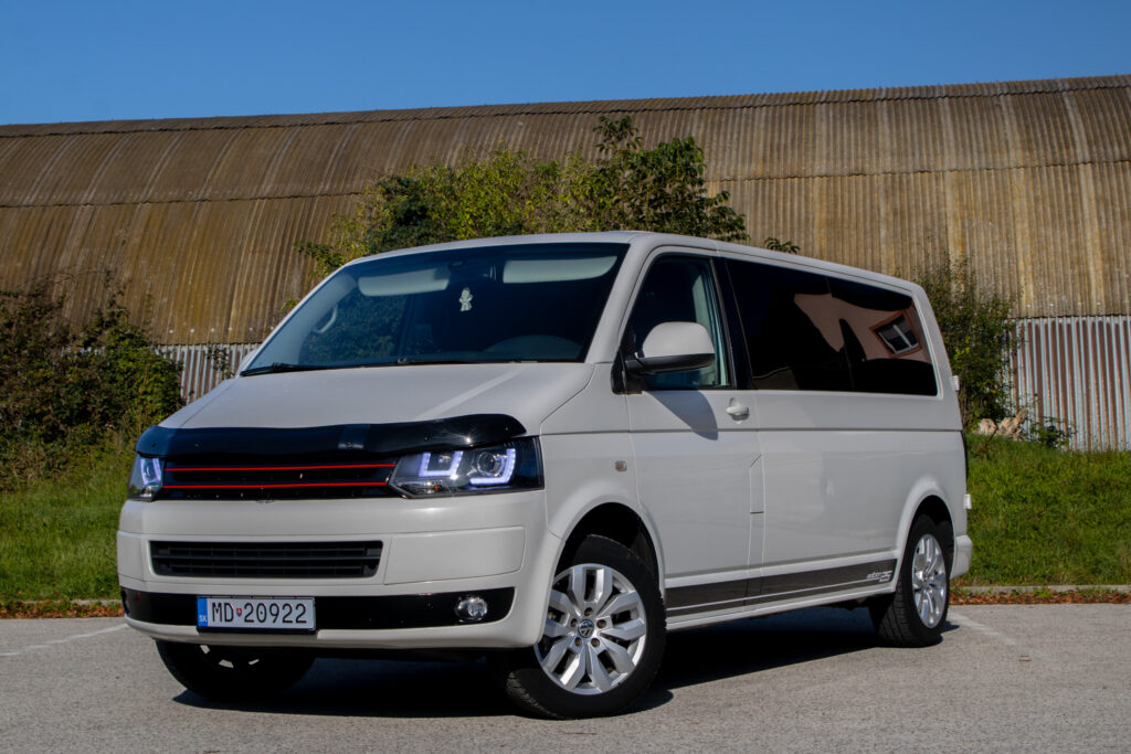 Volkswagen Caravelle T5.1 long AJ NA SPLÁTKY / PROTIÚČET /