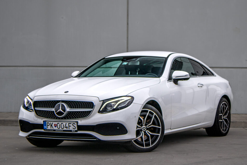 Mercedes-Benz E trieda Kupé 200 4matic A/T / AJ NA SPLÁTKY / PROTIÚČET /