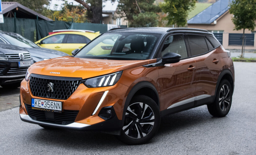 Peugeot 2008 1.2 Puretech 130 GT EAT8, 96kW (2021) / AJ NA SPLÁTKY / PROTIÚČET /