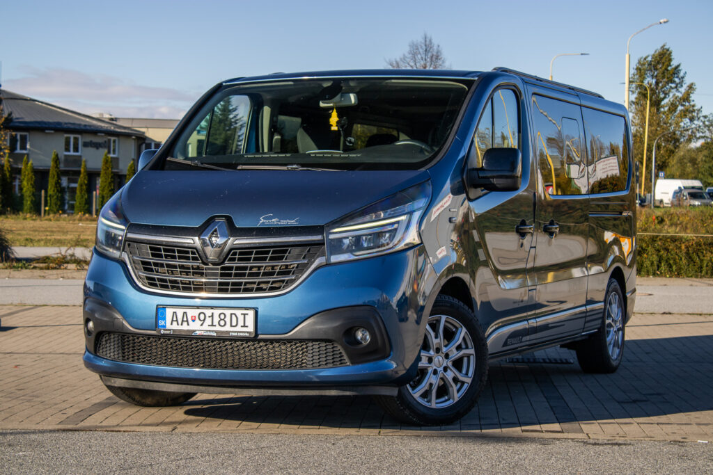 Renault Trafic SpaceClass 2.0dci L2H1 / AJ NA SPLÁTKY / PROTIÚČET /