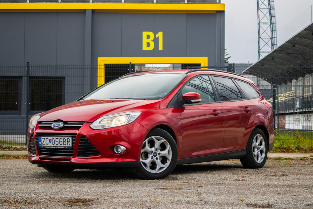 Ford Focus Kombi 1.6 / AJ NA SPLÁTKY / PROTIÚČET /