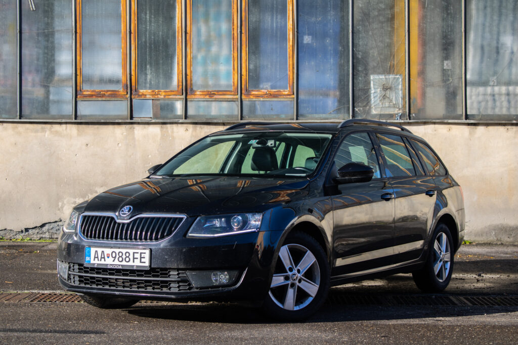 Škoda Octavia Combi 1.6 TDI / AJ NA SPLÁTKY / PROTIÚČET /