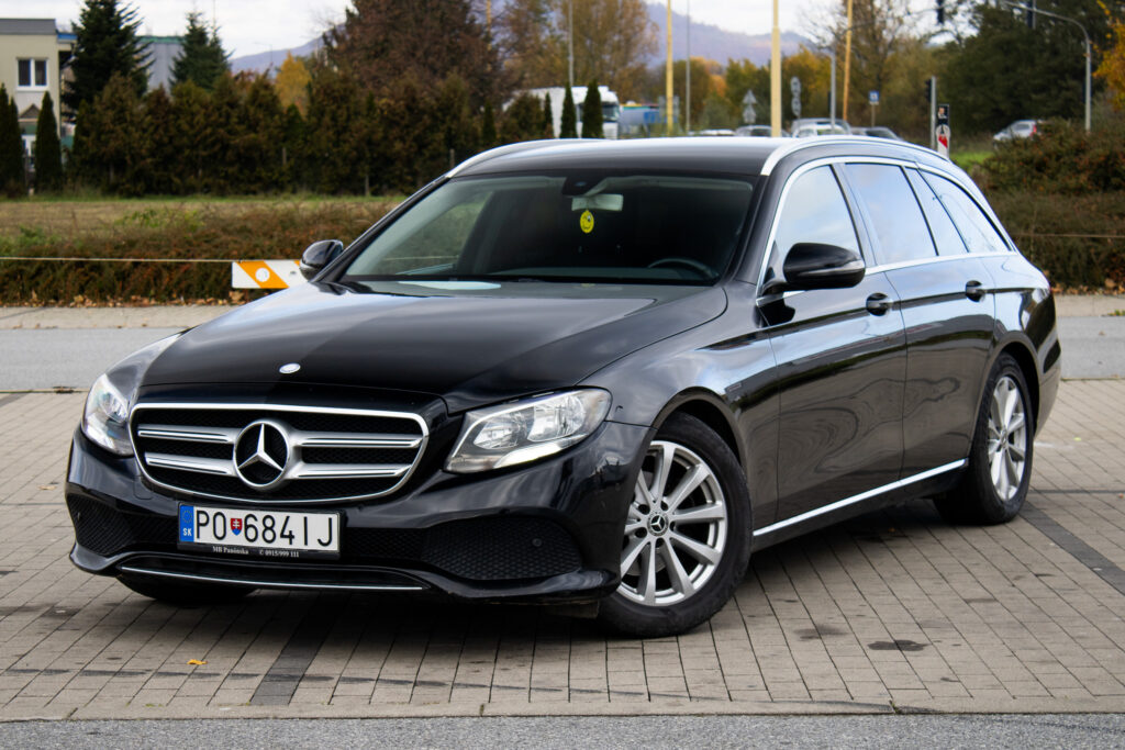Mercedes-Benz E trieda Kombi E200d A/T /AJ NA SPLÁTKY / PROTIÚČET /