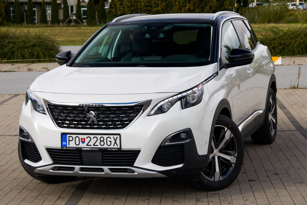Peugeot 3008 1.5 BlueHDi S&S Allure / AJ NA SPLÁTKY / PROTIÚČET /