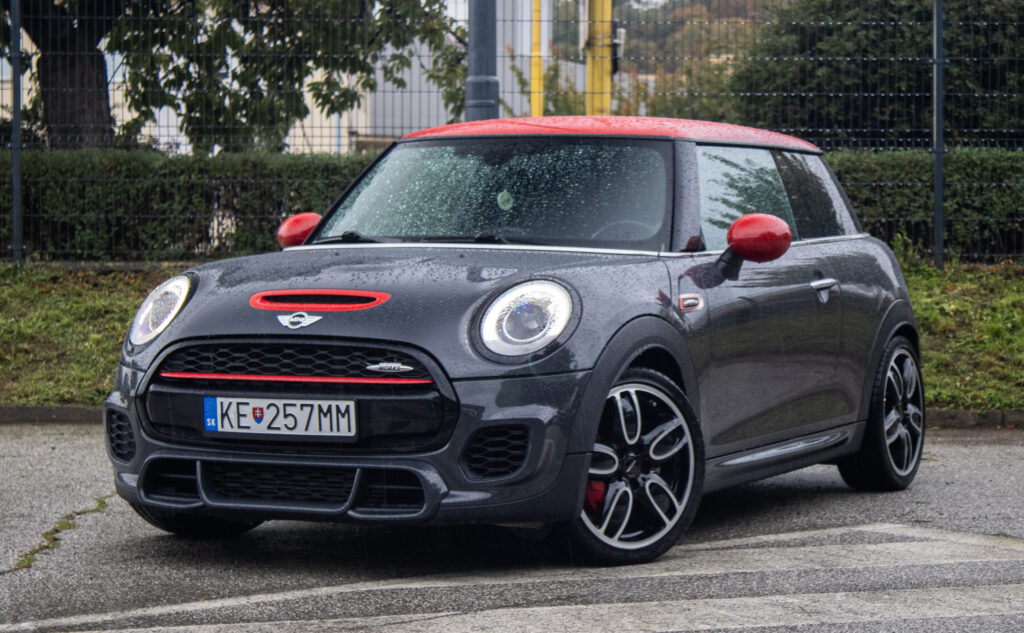 Mini John Cooper Works Dinamica/Fabric Carbon Black, 170kW (2016) / AJ NA SPLÁTKY / PROTIÚČET /