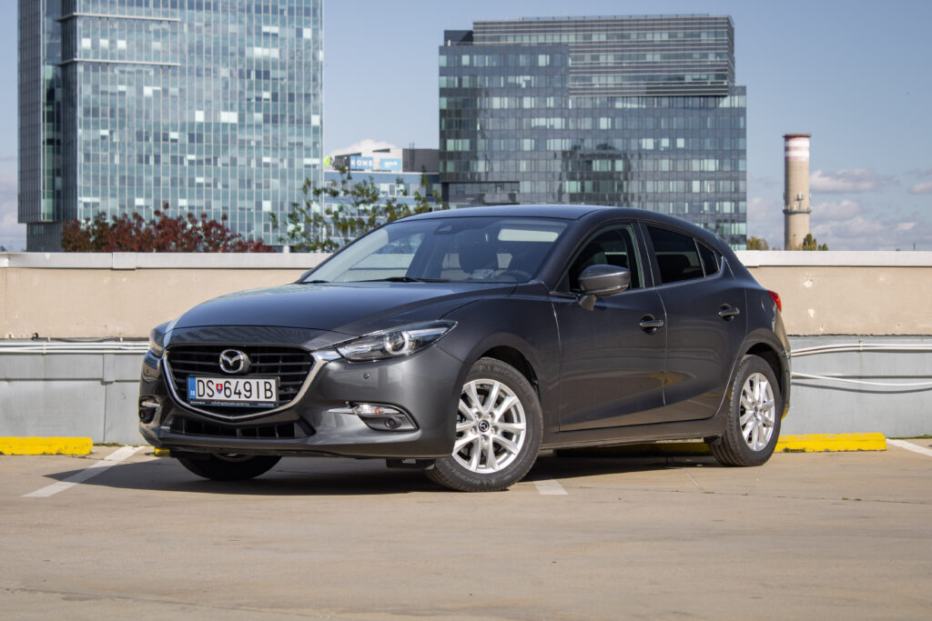 Mazda 3 2.0 Skyactiv -G120 Revolution / TOP STAV / AJ NA SPLÁTKY /