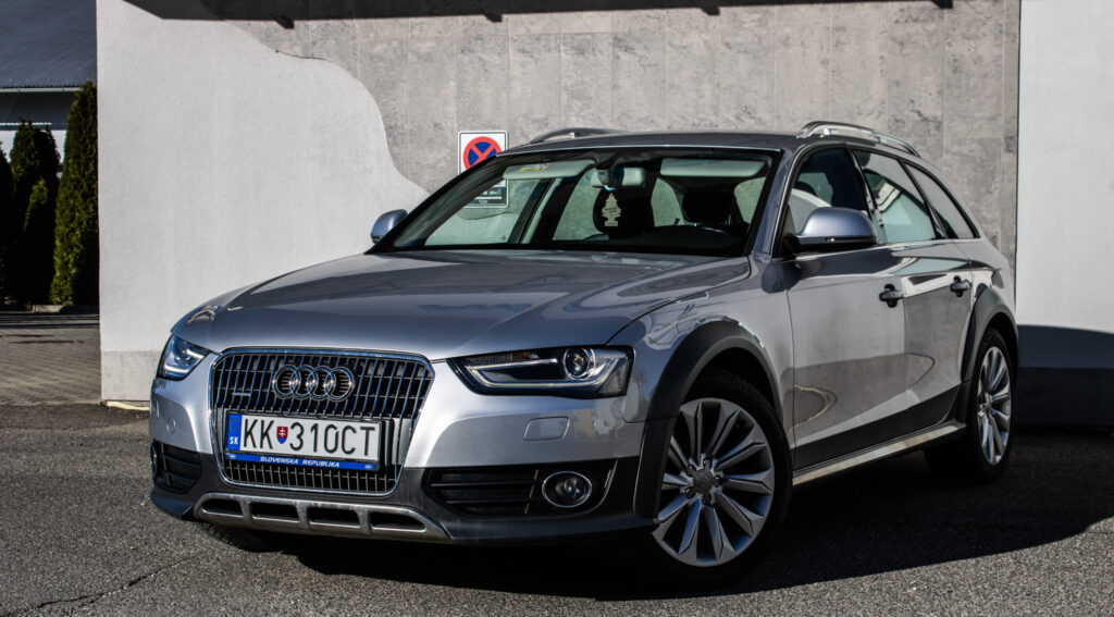 Audi A4 Avant Allroad 2.0 TDi Quattro / AJ NA SPLÁTKY / PROTIÚČET /