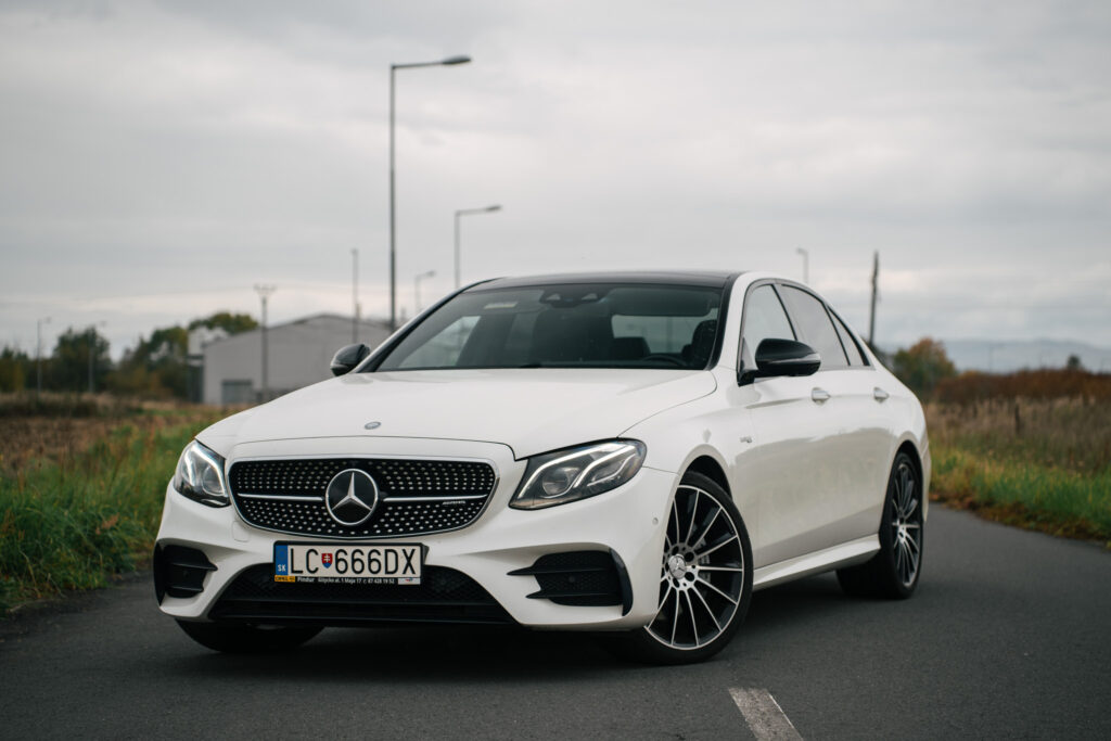 Mercedes-Benz E trieda Sedan AMG E43 4MATIC