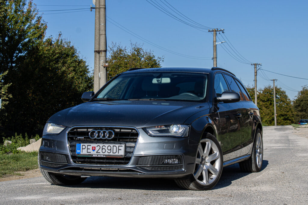 Audi A4 Avant 2.0 TDI 177k quattro S tronic / AJ NA SPLÁTKY / PROTIÚČET /