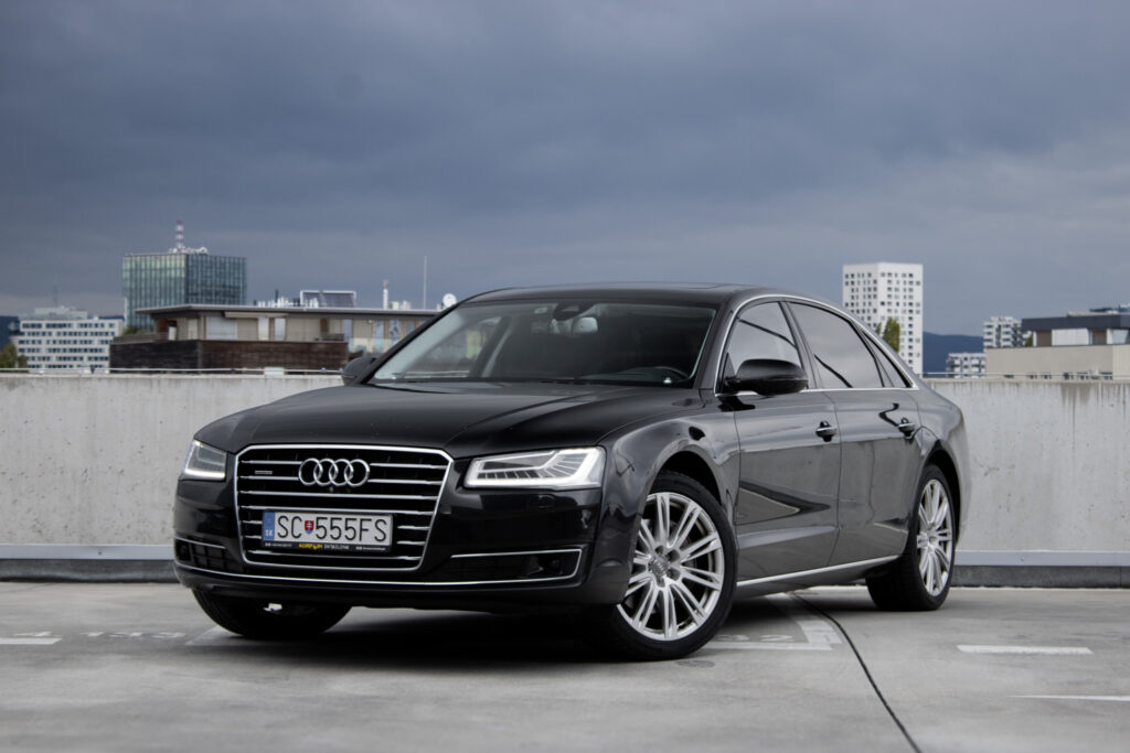 Audi A8 Long 3.0 TDI V6 clean diesel quattro tiptronic 8-st.