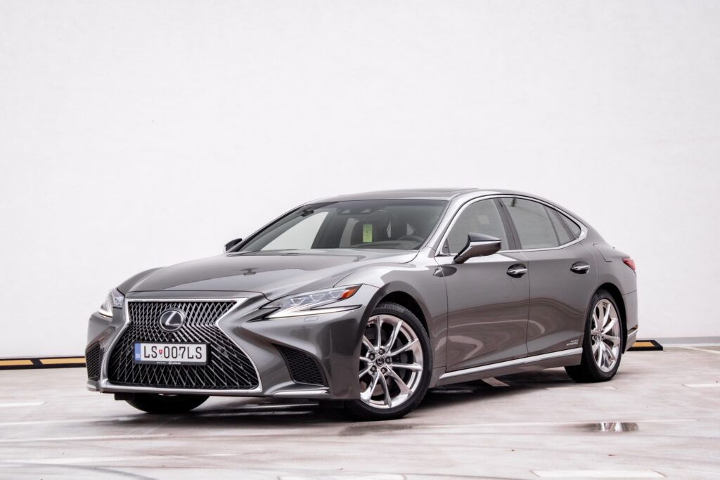 Lexus LS500h 220kw / 264kw 4x4 2018 / AJ NA SPLÁTKY / PROTIÚČET