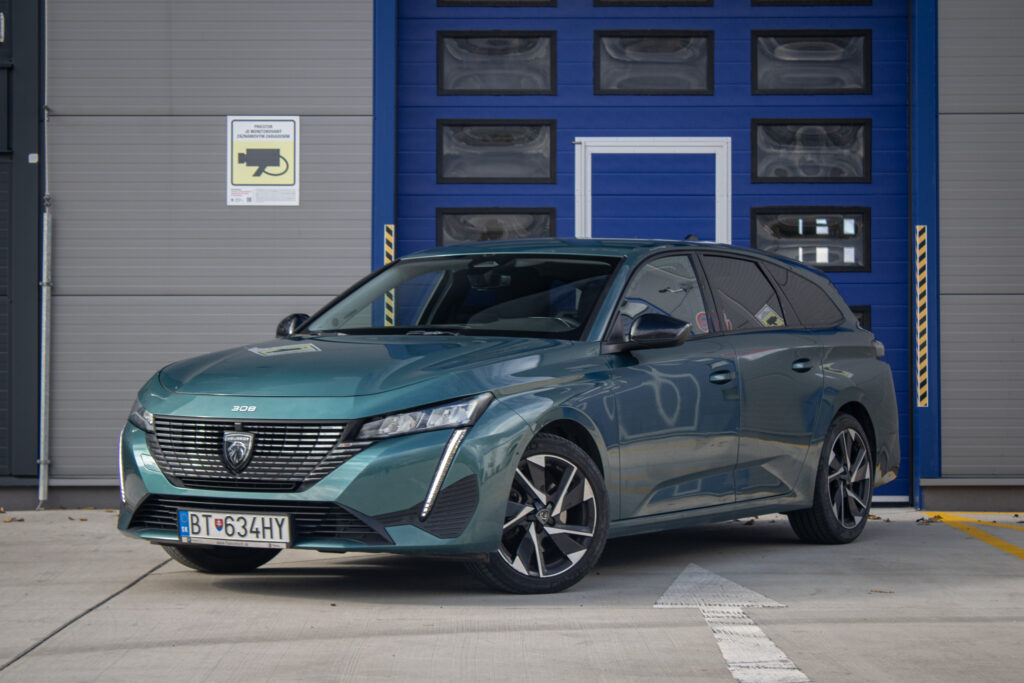 Peugeot 308 1.5 BlueHDi 130 Allure Pack EAT8 / AJ SPLÁTKY / PROTIÚČET /