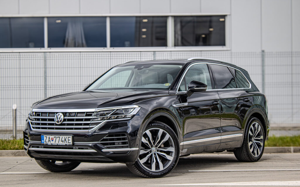 Volkswagen Touareg 3.0 V6 TDI SCR 210kW R-Line 4Motion  / AJ NA SPLÁTKY / PROTIÚČET /