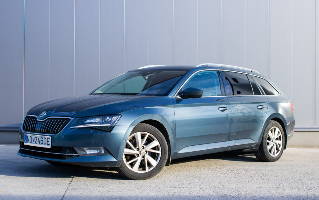 Škoda Superb Combi 2.0 TDI Style. / AJ NA SPLÁTKY / PROTIÚČET/