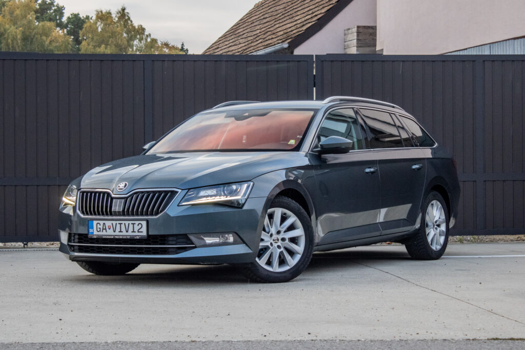 Škoda Superb Combi 2.0 TDI Style DSG / PROTIÚČET / AJ NA SPLÁTKY