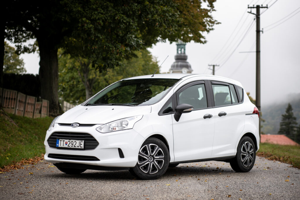 Ford B-Max 1.4 66 kW - AJ NA SPLÁTKY / PROTIHODNOTA