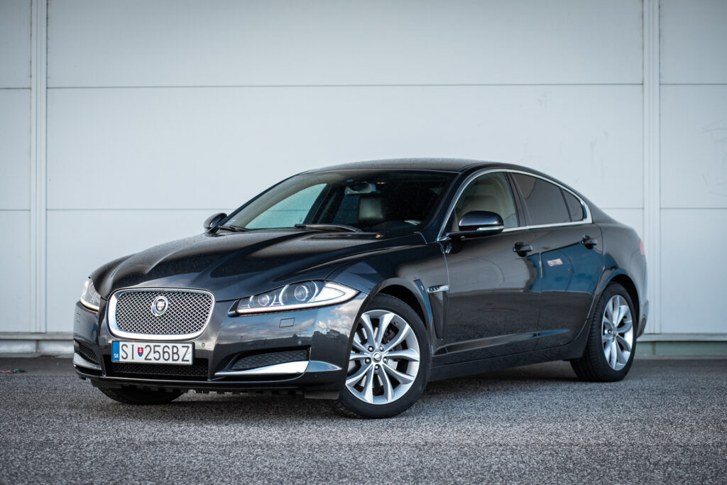 Jaguar XF 2.2 147kW Luxury - AJ NA SPLÁTKY / PROTIHODNOTA