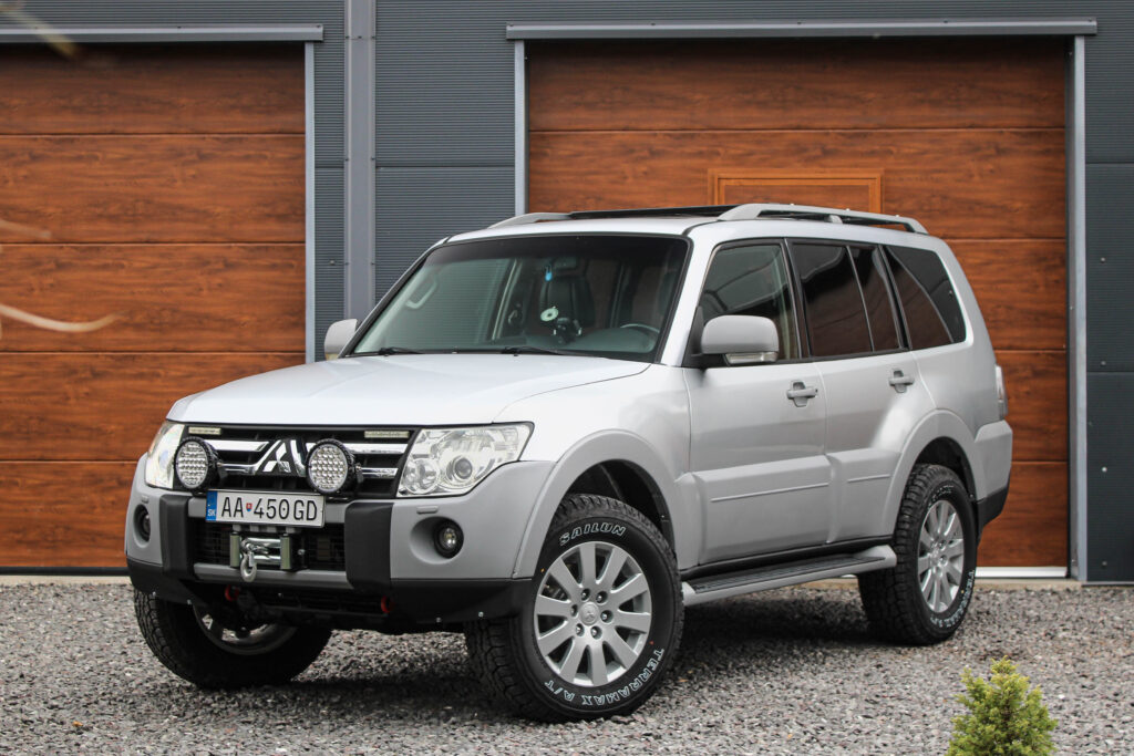 Mitsubishi Pajero 3.2DI-D LWB A/T / AJ NA SPLÁTKY / PROTIÚČET /