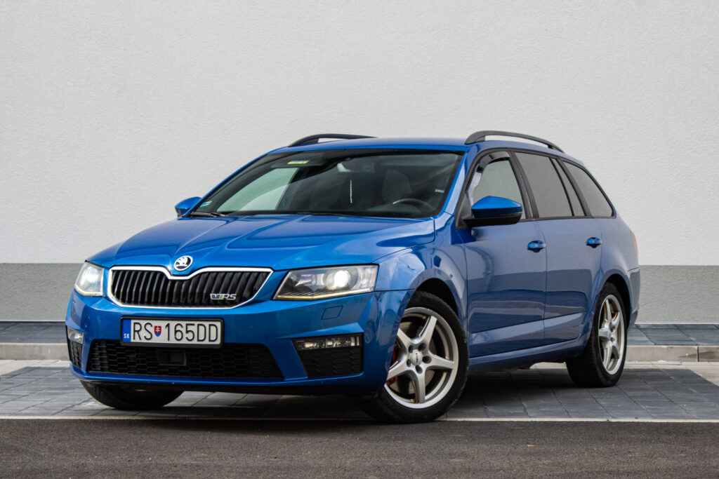Škoda Octavia Combi 2.0 TDI DPF RS DSG