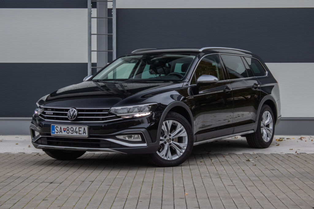 Volkswagen Passat Variant 2.0 TDI Elegance 4Motion DSG / PROTIÚČET / AJ NA SPLÁTKY