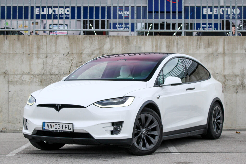 Tesla Model X 100D Dual Motor 100kWh / AJ NA SPLÁTKY / PROTIÚČET /