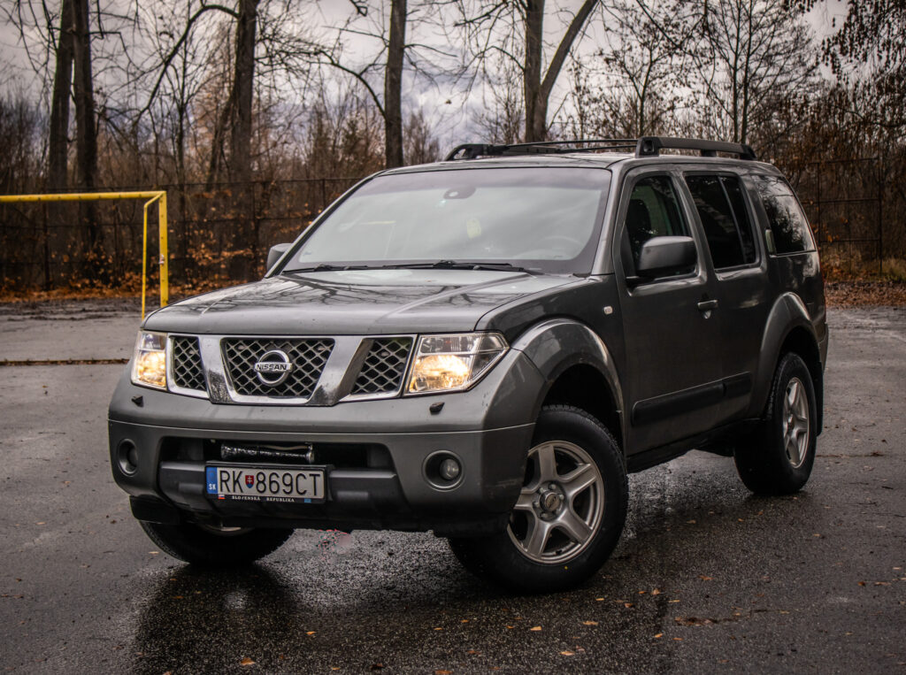 Nissan Pathfinder 2.5 dCi – 128 kW / AJ NA SPLÁTKY / PROTIÚČET