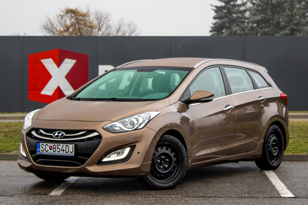 Hyundai i30 CW 1.6i CRDi HP 16V DOHC Style
