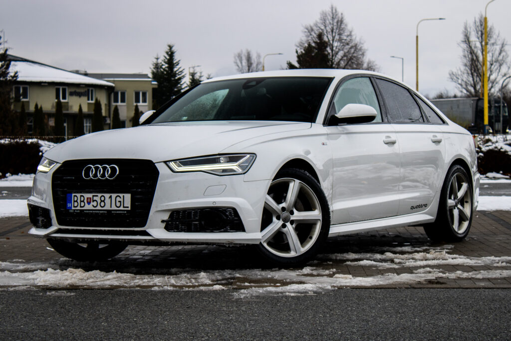 Audi A6 3.0TDI S-Line quattro S-tronic / AJ NA SPLÁTKY / PROTIÚČET /