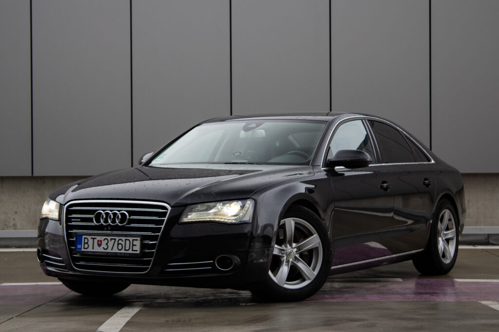 Audi A8 3.0 TDI 184kW Tiptronic Quattro / AJ NA SPLÁTKY / PROTIÚČET