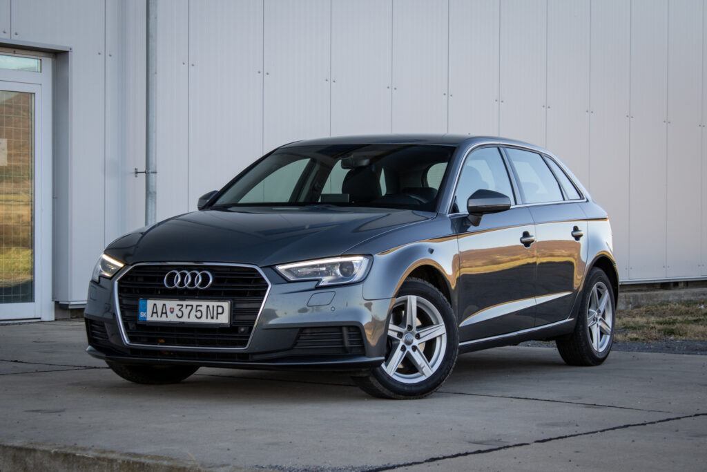 Audi A3 Sportback 30 TDI  / AJ NA SPLÁTKY /