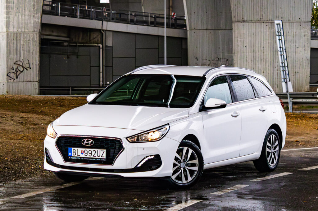 Hyundai i30 CW 1.4i 73kW / TOP STAV / 1. Majiteľ / Aj na splátky / Protiúčet /