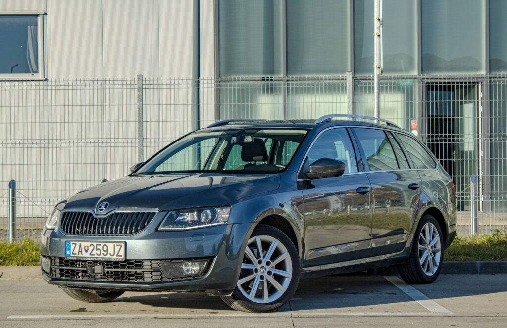 Škoda Octavia Combi 2.0 TDI Style 110kW M6 / AJ NA SPLÁTKY / PROTIÚČET /