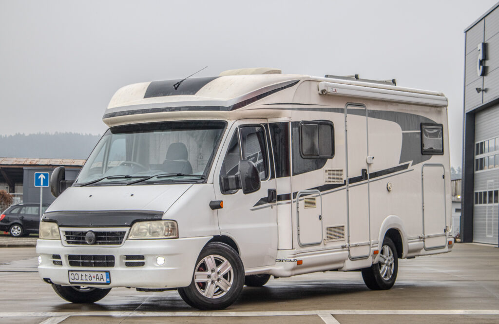 Fiat Ducato 2.8 JTD 93 kW SPA  ITA 1/2002 karavan / AJ NA SPLÁTKY / PROTIHODNOTA