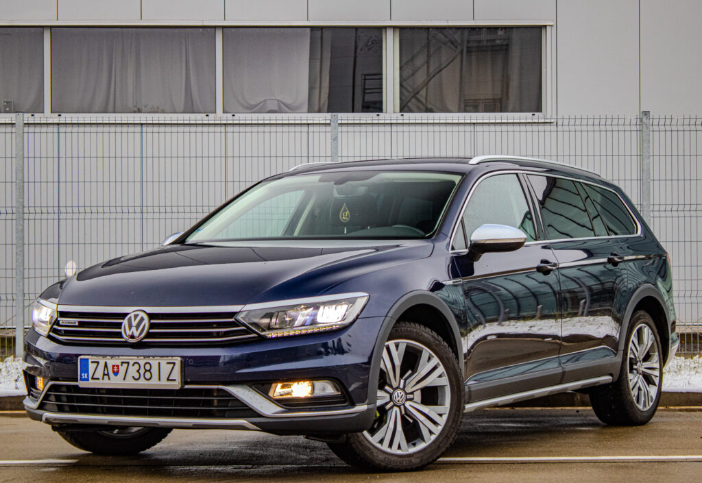 Volkswagen Passat Alltrack 2.0 TDI SCR BMT 4MOTION 140kW / AJ NA SPLÁTKY / PROTIÚČET /