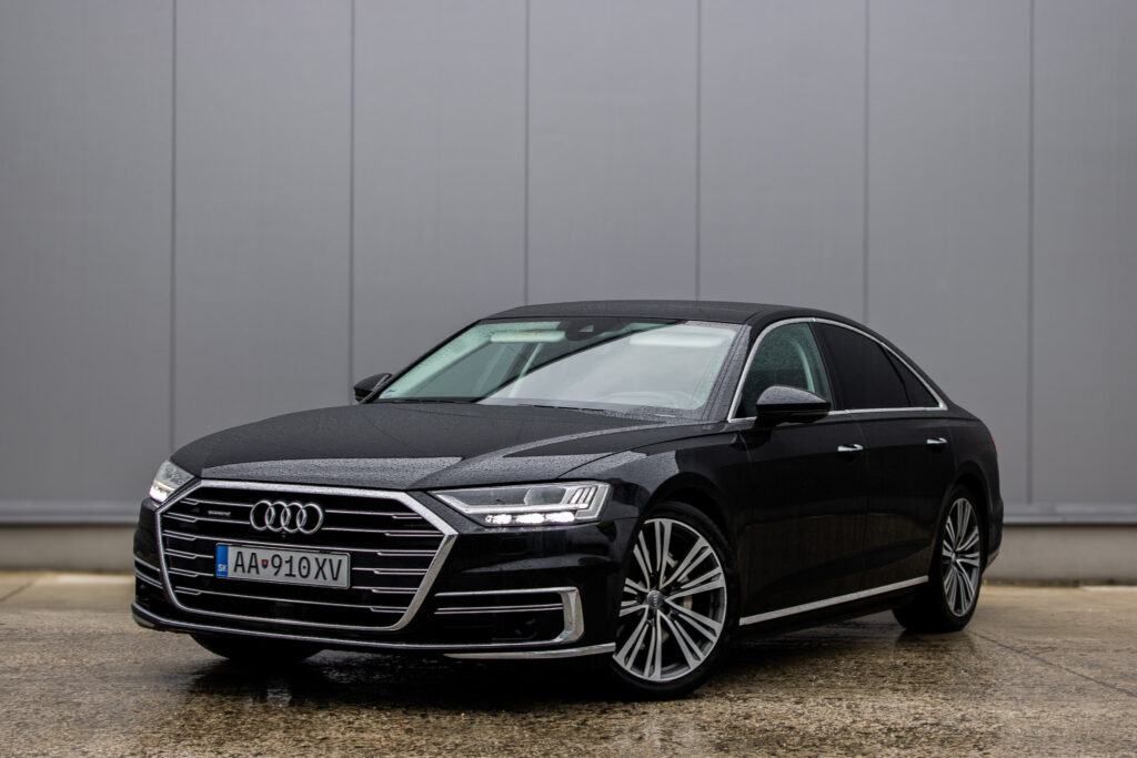 Audi A8.   /AJ NA SPLÁTKY/PROTIÚČET/