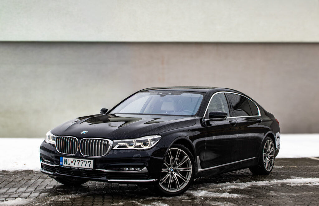 BMW Rad 7 740Ld xDrive A/T.     /FINANCOVANIE/PROTIÚČET/