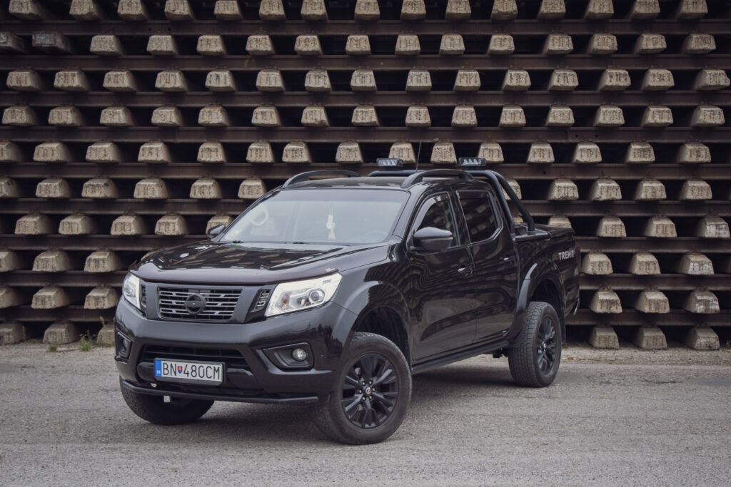 Nissan Navara DoubleCab dCi 190 Trek -1 / AJ NA SPLÁTKY / PROTIÚČET /